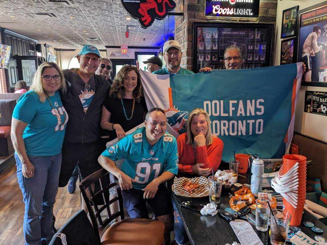 Dolfans Toronto club members